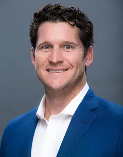 Img_Headshot_Matt-converted